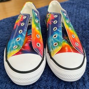Youth tie dye converse as 1